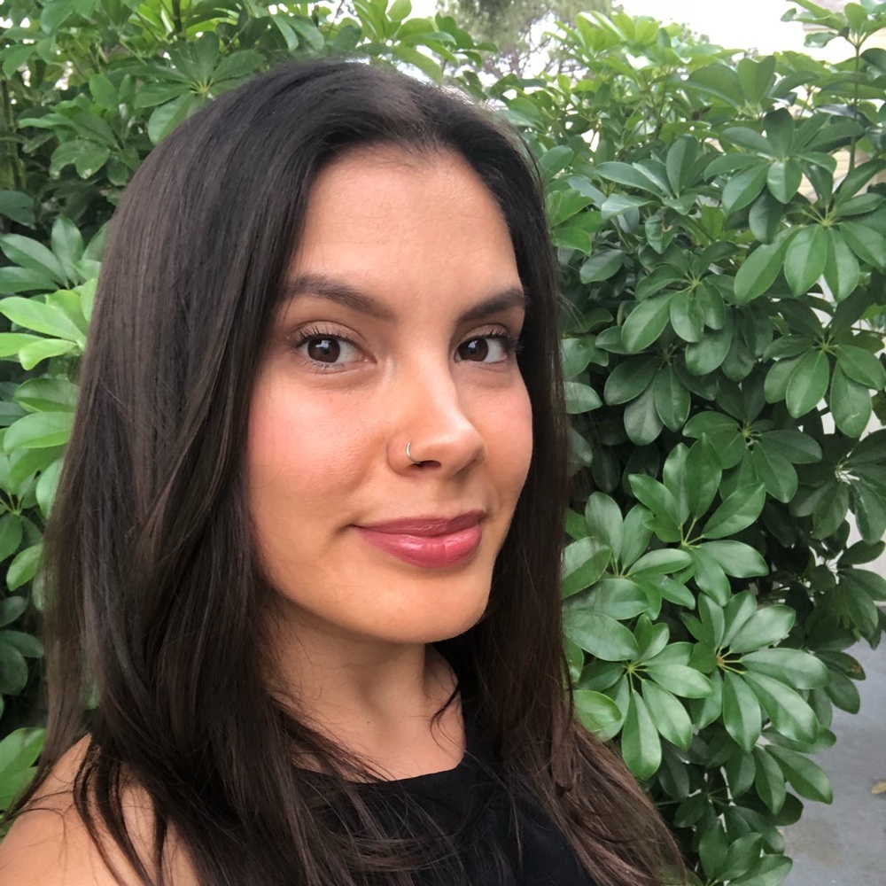 Meet your Posher, Daniela